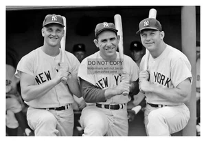 MICKEY MANTLE, YOGI BERRA, AND ROGER MARRIS NEW YORK YANKEES 4X6 PHOTO - Picture 1 of 4