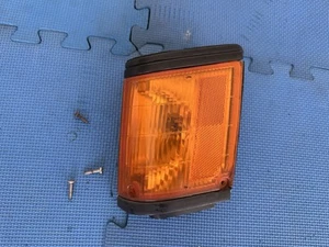 1983 1984 Toyota Camry One Used Genuine Front Left Turn Signal Park Lamp OEM - Picture 1 of 8
