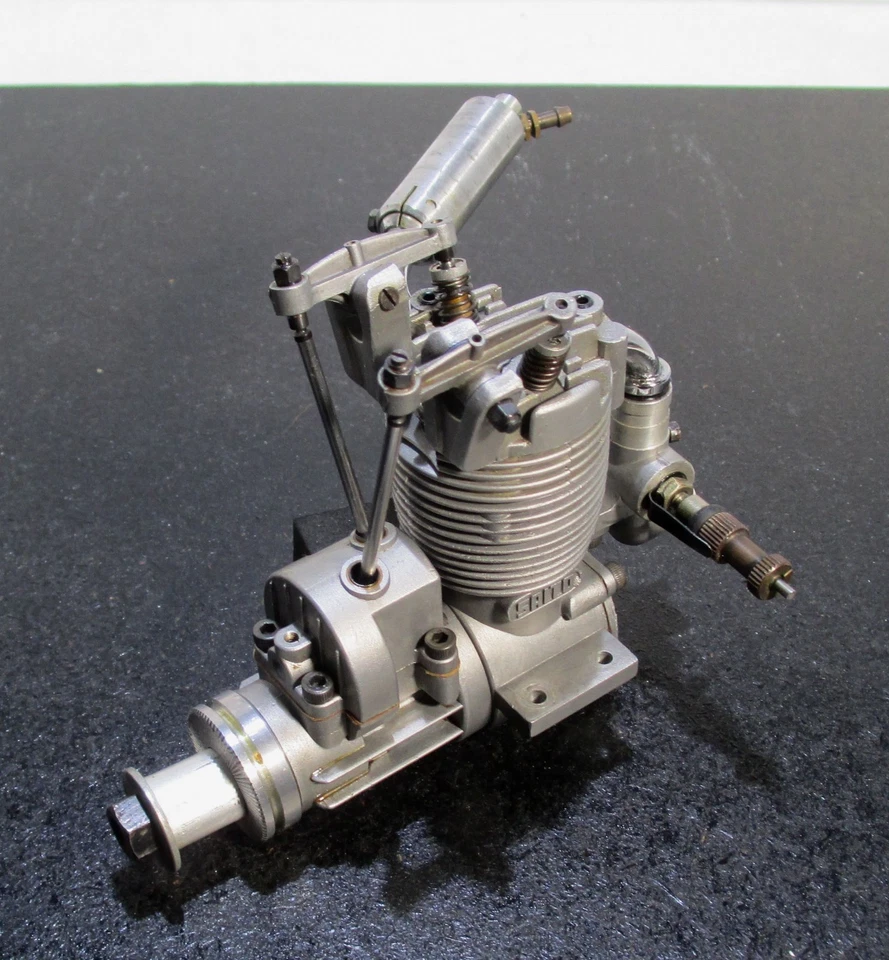 SAITO FA-30 Open Rocker 5cc 4 stroke glow engine R/C for airplane used f/s - Image 1 of 4