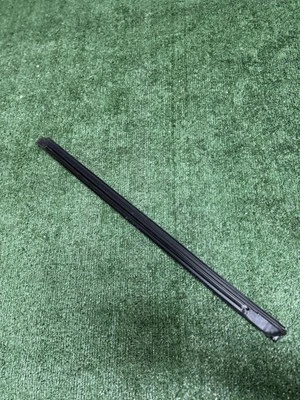 Sello de cinturón interior ventana trasera izquierda Honda Pilot Elite 2024 sello de resistencia a la intemperie OEM Foto 1 de 4