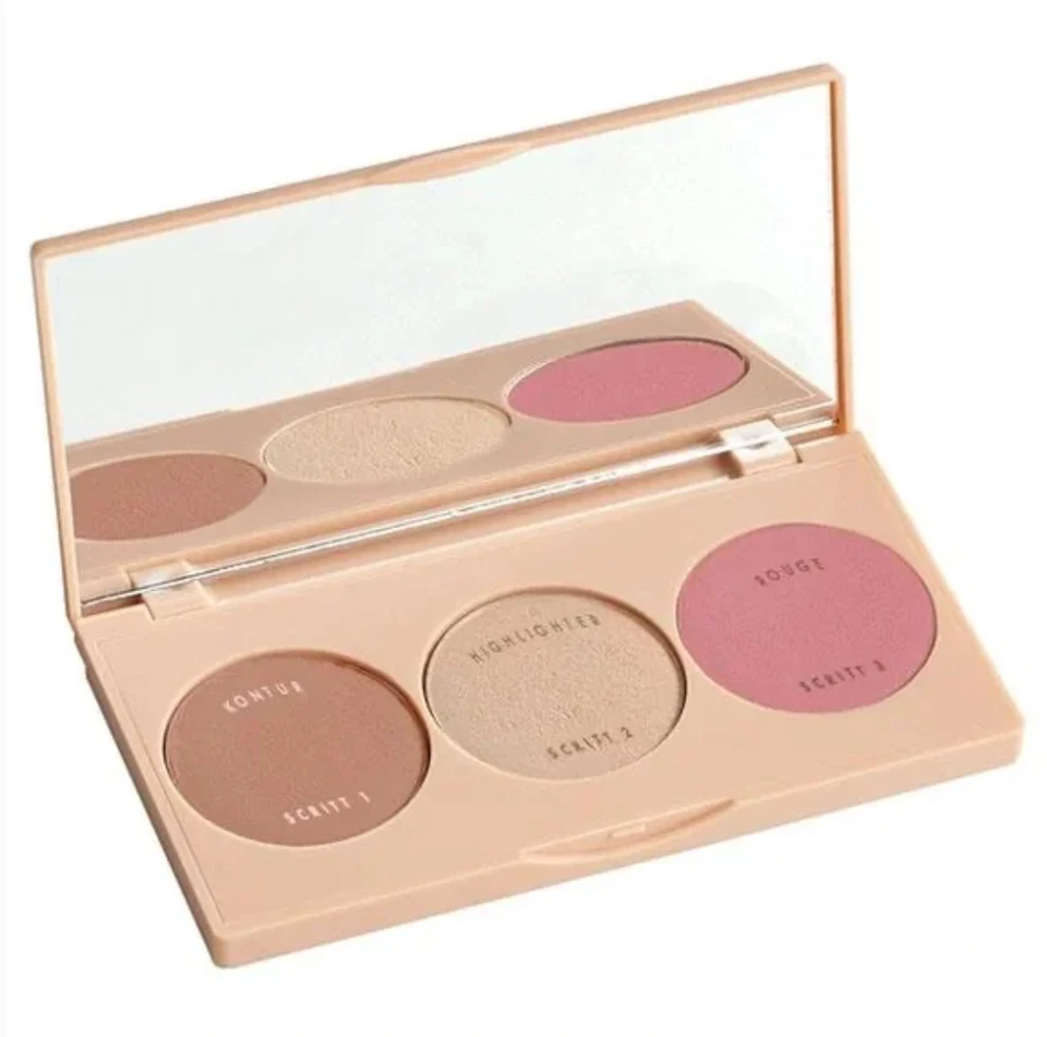 Farmasi 3 in 1 Face Palette  3 IN 1 PALETA FACIAL 0.52 oz - Image 1 of 1