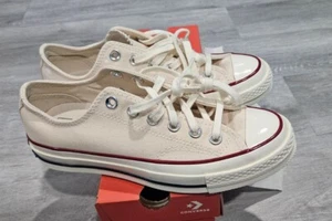 Converse Women's Chuck 70 Vintage Canvas Parchment Low Top Shoes 162062F Siz 6.5 - Picture 1 of 7