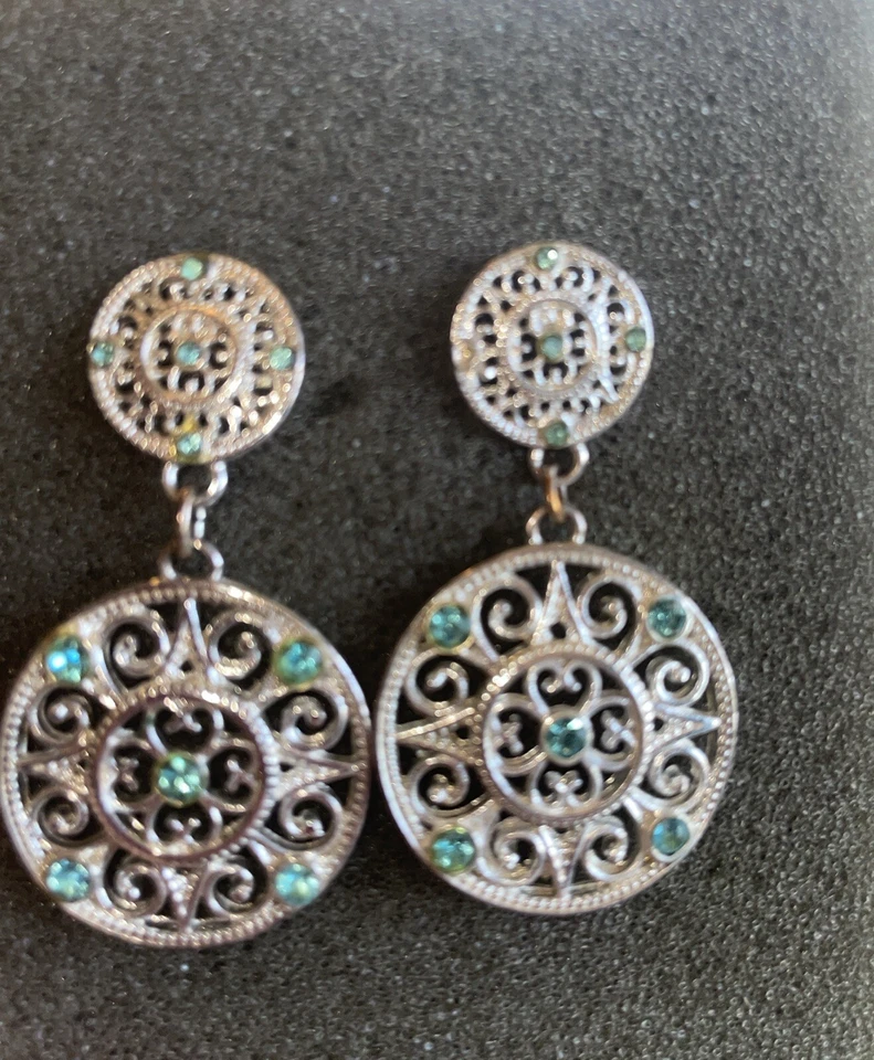 Pendientes colgantes AVON azul pedrería en tono plata ornamentado gran regalo Foto 1 de 1