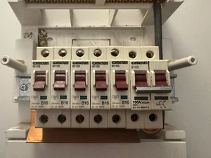 Contactum Breaker Bundle B16 X 5 100A Main Switch X 1 - Picture 1 of 4