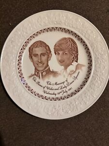 Prince Charles And Lady Diana 1981 Royal Wedding Collectors Plate