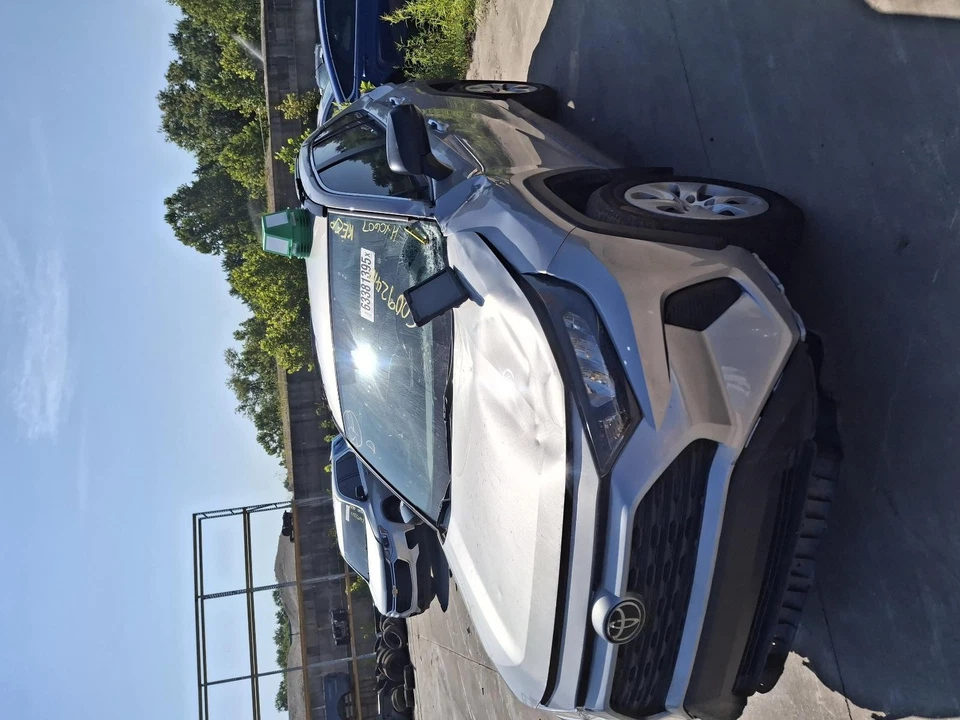 Used ABS Pump and Motor Assembly fits: 2021 Toyota Rav4 actuator and pump assemb - Image 1 of 4