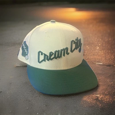 Milwaukee Bucks Cream City New Era 59Fifty Equipado 7 3/8 Foto 1 de 3