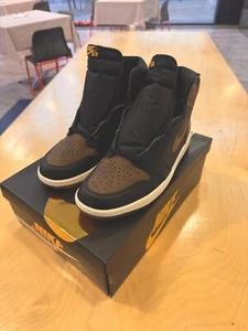Nike Air Jordan 1 Retro High OG Black / Metallic Gold / Palomino - Size UK11 - Picture 1 of 8