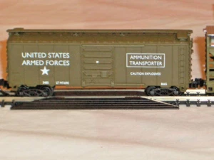 HO SCALE US ARMY BOX CAR AMMUNITION TRANSPORTER #98665 - Picture 1 of 3