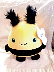 Animal Adventure Bumble Bee Plush Stuffed Animal Bee 2023 Squeeze with Love - Picture 1 of 11