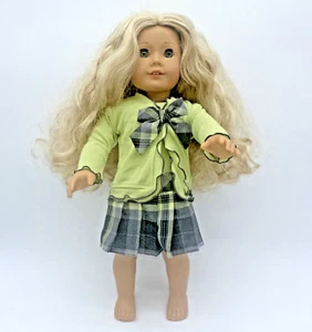 Rara bambola American Girl 18" 2012 in pensione CAROLINE ABBOTT occhi verdi riccioli biondi - Foto 1 di 14
