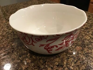 2010-2013 Cynthia's Scrolls Red White Soup Cereal Bowl Rowley Floral Vine NEW - Picture 1 of 6