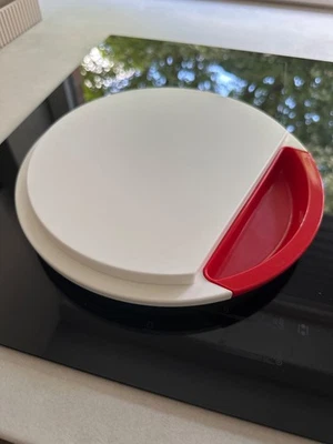 tupperware rarität Schneidebrett, Reibe für schüssel - Bild 1 von 3