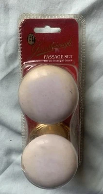 New Vintage Porcelain Gainsborough Interior Passage Set Whitehall 305 Door Knob - Image 1 of 3