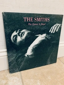 The Queen is Dead by The Smiths (1986) 1st Press Sire/Rough Trade EXCELLENT LP - Picture 1 of 9