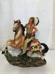 Moderne Kunst Skulptur Resin Kunstwerk Abstrakt Die Indianer Pferde - Bild 1 von 9