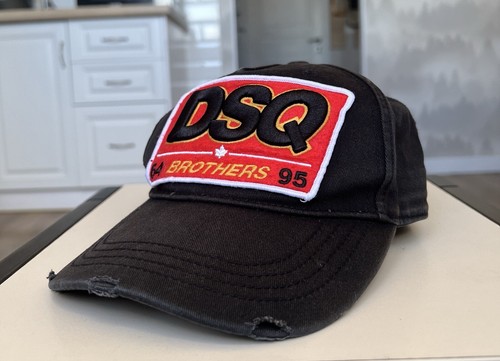 DSQUARED2 Cappellino in cotone nero con grande logo