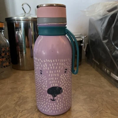 Botella de agua reducida rara tejón 14 oz aislada al vacío azul reutilizable 7,5” con correa Foto 1 de 4