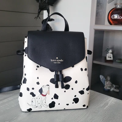 Mochila Disney X Kate Spade Nueva York Solapa Mediana 101 Dálmatas Mango Superior Usada en Excelente Condición Foto 1 de 4