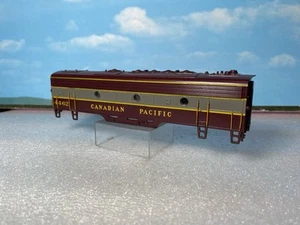 HO Athearn Custom EMD F7-B Canadian Pacific Body Shell Only w/ Glass & Grab bars - Picture 1 of 9