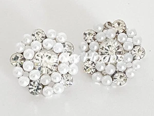 3/4" ELEGANT FLOWER SHAPE MINI PEARLS & RHINESTONES STUD EARRINGS (2 VARIATIONS) - Picture 1 of 26