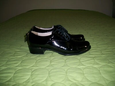 Zapatos de charol negro Miu Miu Foto 1 de 4