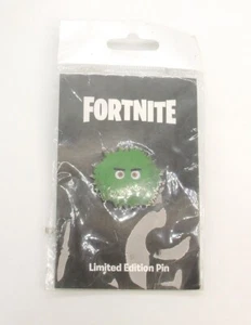 Fortnite ProAm and Party Royale. 2018 E3 BUSH Pin Limited Edition in Package - Picture 1 of 3