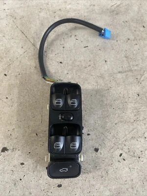 Mercedes-Benz Clase C C200 2001 interruptor de ventana de puerta lateral del conductor A2038200110 Foto 1 de 4