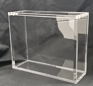 Arcylice Case For Collectibles 6.75 In. x 5.75 In. x 2.25 In. - Picture 1 of 3