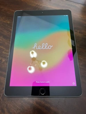 Apple iPad (6th Generation) 128 GB, Wi-Fi + 4G, 9.7 in - Silver GREAT CONDITION - Image 1 of 3