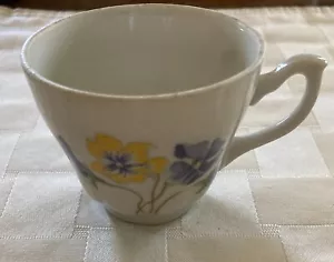 2" PORCELAIN SMALL TEA CUP (995) COLORFUL PANSIES DESIGN MADE IN JAPAN - Picture 1 of 3