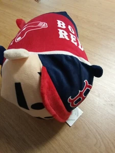 Calcetines rojos Boston mercancía genuina cosas buenas felpa almohada nueva con etiquetas - Imagen 1 de 7
