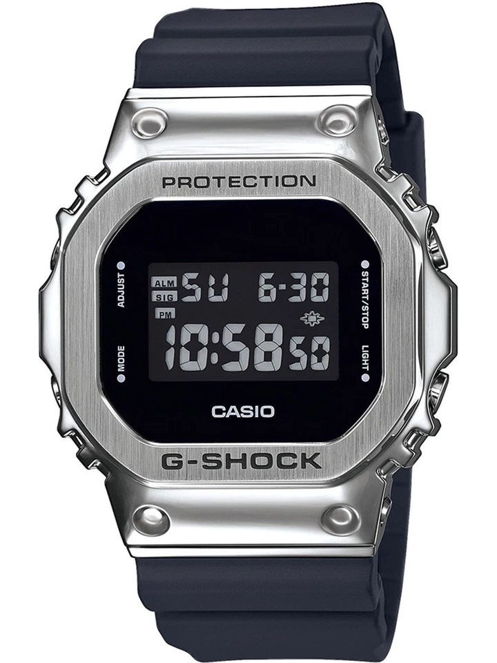 Orologio Casio G-SHOCK in Resina CLASSIC Multifunzione GM-5600U-1ER Nero