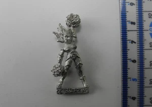 Blood Bowl Dark Elf Cheerleader Metal Dark Elves Team Bloodbowl años 80 J3f - Imagen 1 de 2