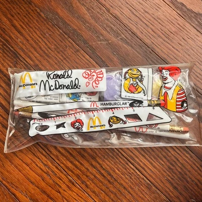 Bolsa de lápices McDonald's vintage años 80 lápices borradores regla hamburguesa Ronald Foto 1 de 4