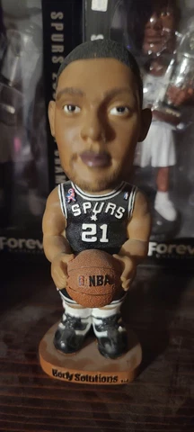 Tim Duncan San Antonio Spurs RARE game Giveaway Bobblehead Very limited MVP NBA Cover