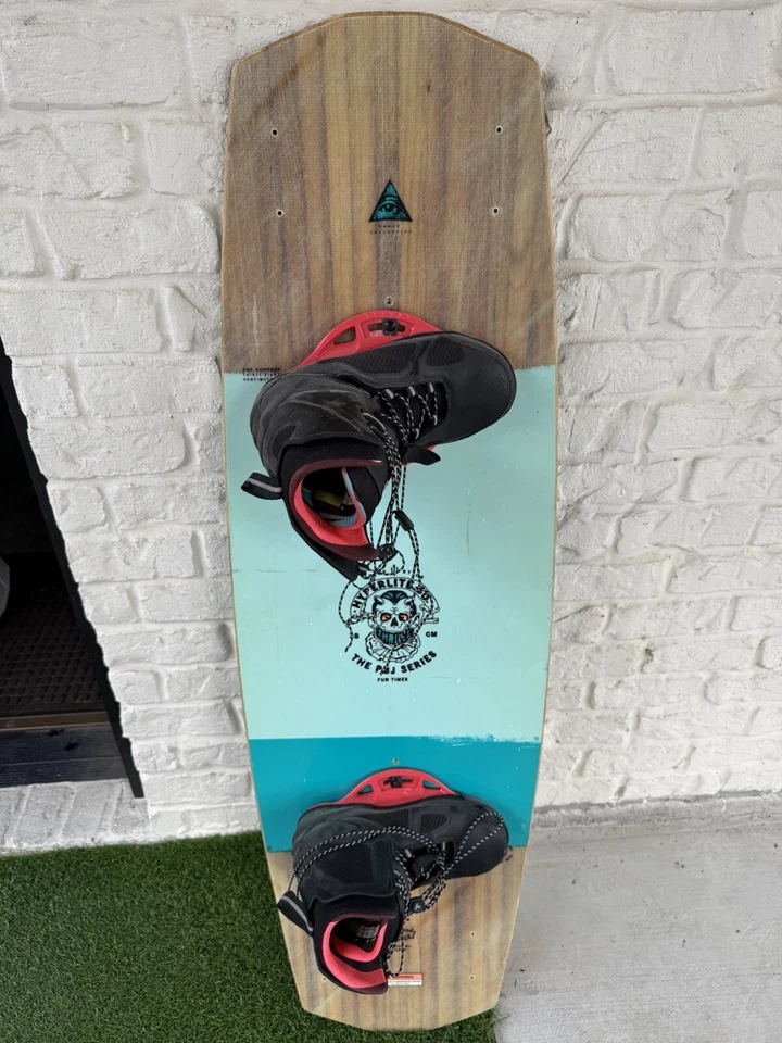 Hyperlite PBJ wakeboard - Cable wakeboard - 138 cm. Foto 1 de 3