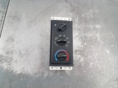 Dodge Dakota R/T 1999 panel de control climático #7114 Foto 1 de 4