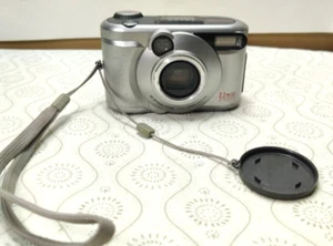 Toshiba PDR-M25 2MP untested  Digital Camera with 3x Optical Zoom Silver  - Picture 1 of 11