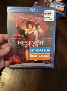 “Resident Evil” (2002) (Blu-ray Sealed New - Picture 1 of 4