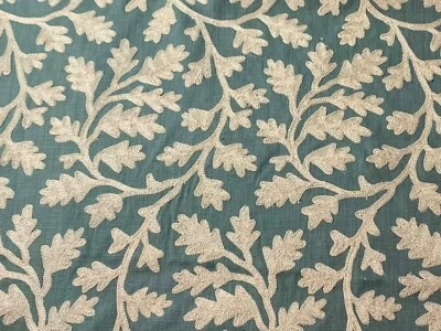 Tela 100 % lino azul verdoso con hojas bordadas Foto 1 de 2