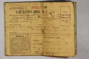 Estampillas de libro de racionamiento de la Segunda Guerra Mundial - Imagen 1 de 3