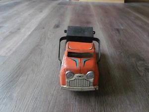VINTAGE LITHO TIN LOUIS MARX DUMP TRUCK  8 1/2 INCH LONG - Picture 1 of 5