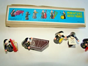 Süße 6 Stck. Vintage Shackman Miniatur Schwestern Musik Nonnen Band Klavier Harfe Trommel Cello - Bild 1 von 4