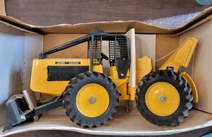 Skidder ERTL John Deere n. 590 scala 1/16, pressofuso - nella confezione originale. - Foto 1 di 10