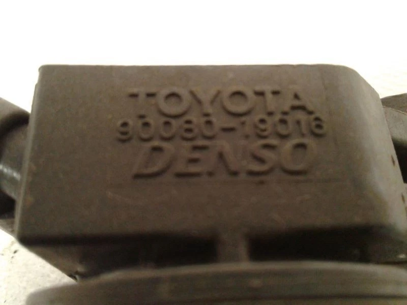 Coil/Ignitor Coil 6 Cylinder 1MZFE Engine Fits 02-06 CAMRY 643478 - Image 1 of 3