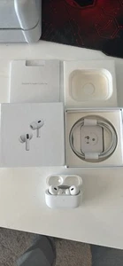 Apple AirPods Pro 2ème génération avec étui de charge sans fil MagSafe (USB-C)... - Photo 1 sur 3