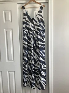 New Women's JustFab Sleeveless V-Neck Breezy Maxi Dress Size S White Black Blue - Picture 1 of 8