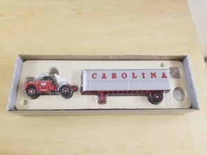 Corgi LE Mack B Artic w bull-nosed Trailer CAROLINA 1:50 Scale - Picture 1 of 6