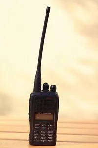Intek KT-380EE Radio Ricetrasmittente VHF con Batteria AT-15 - Usato - Foto 1 di 7